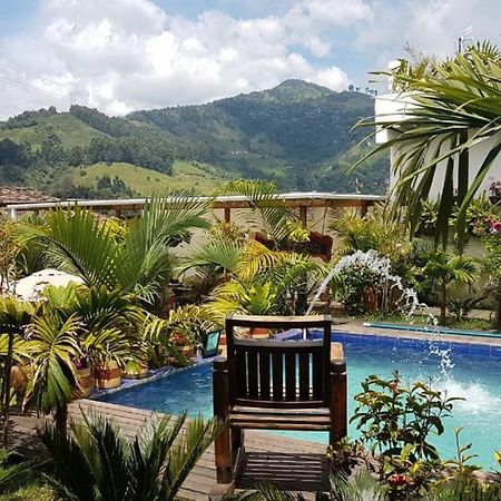 Hostal Hilltop Salento Buitenkant foto